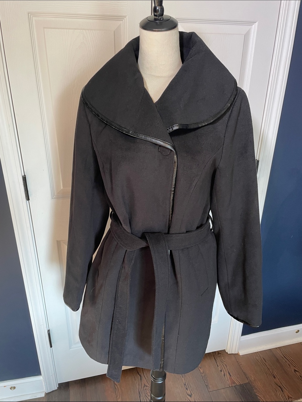 dennis basso Black Belted Faux Wool Pea Coat Shawl Collar Belted Size Medium